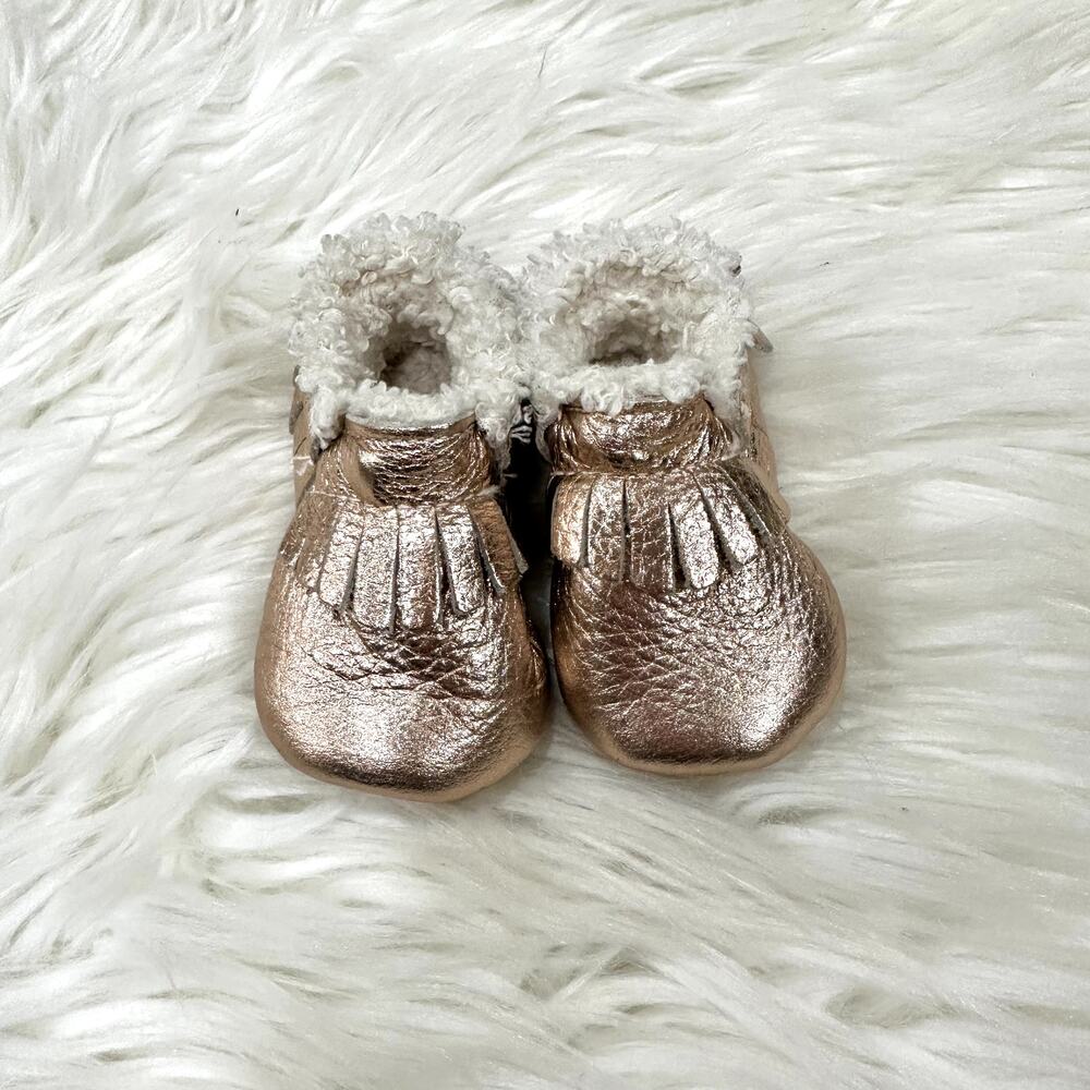 BirdRock Baby Rose Gold Sherpa Moccasins Sz 3